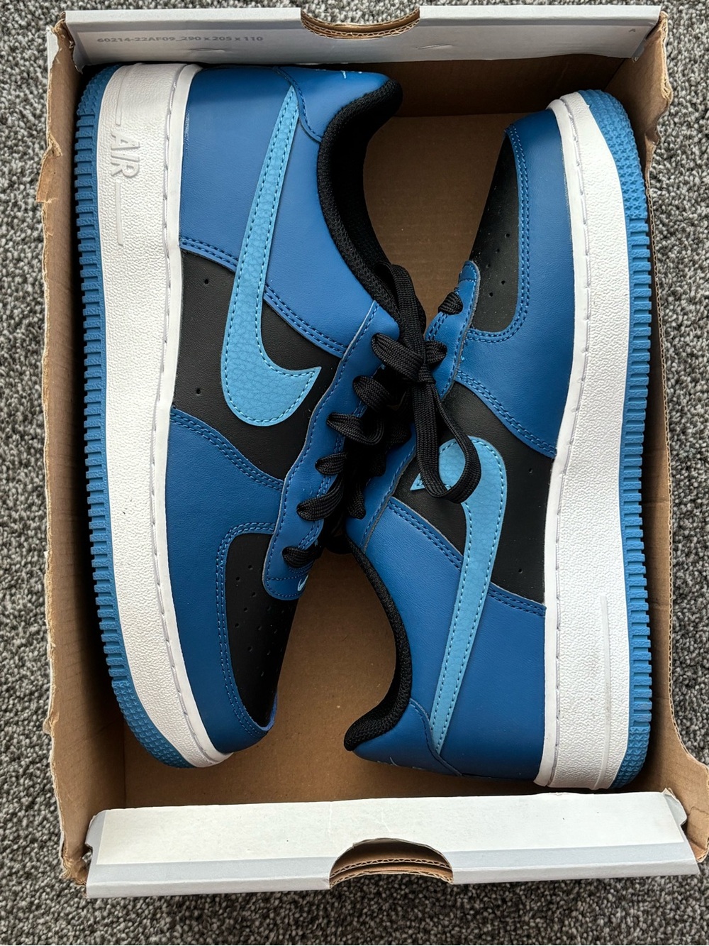 Nike Kids Low-Top Air Force 1’s Sneakers in Black & Blue | Size: 6Y